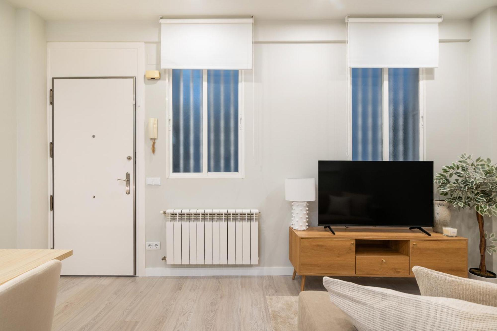 Apartamento Reformado En Metro Ibiza Alquiler Temporal Madrid Exterior foto