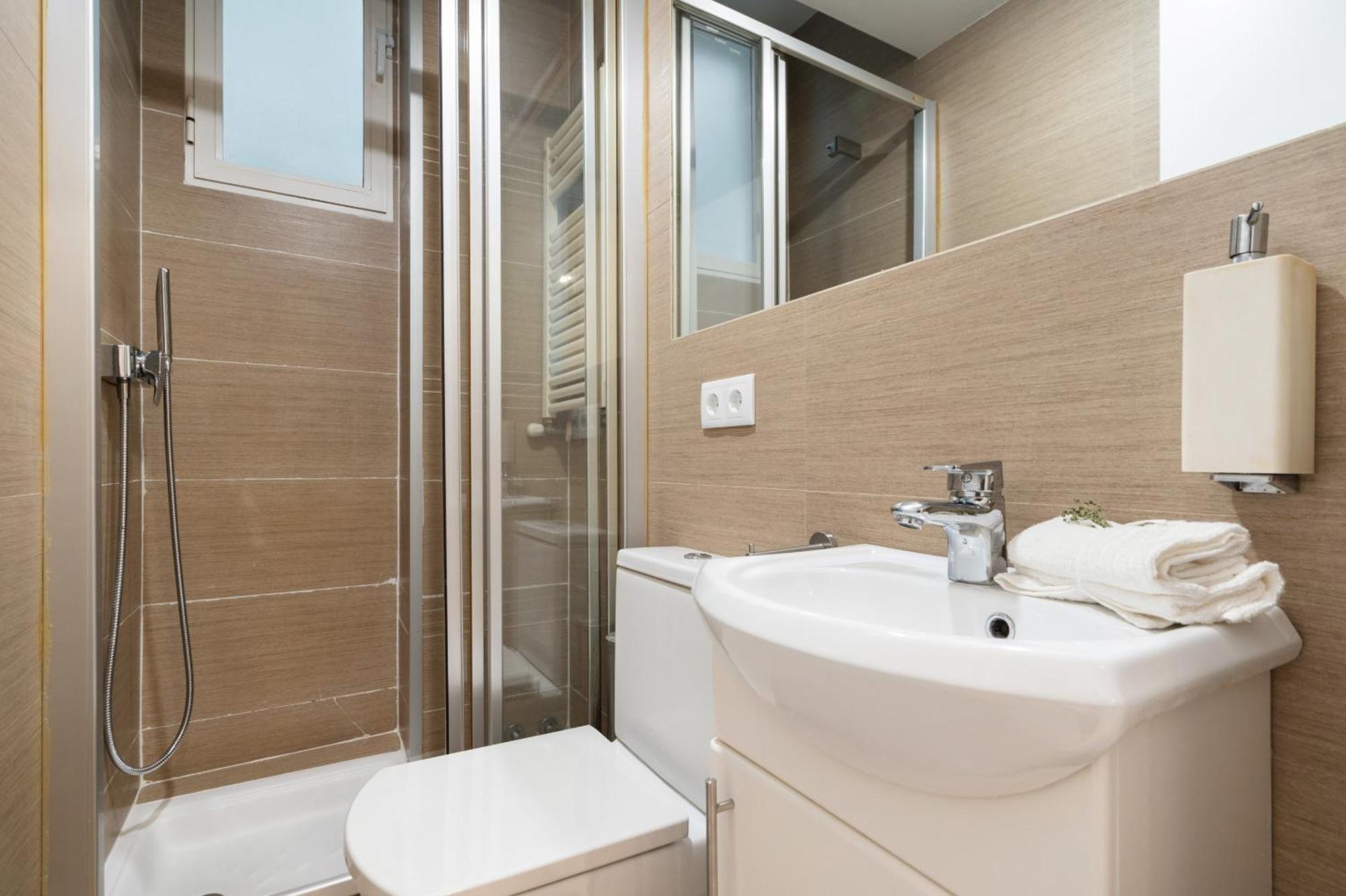 Apartamento Reformado En Metro Ibiza Alquiler Temporal Madrid Exterior foto